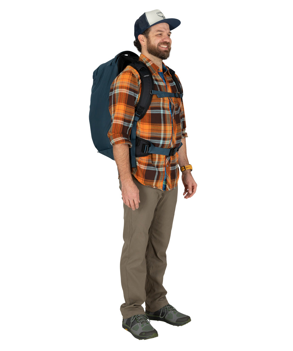 Osprey Farpoint 40l travel backpack for men