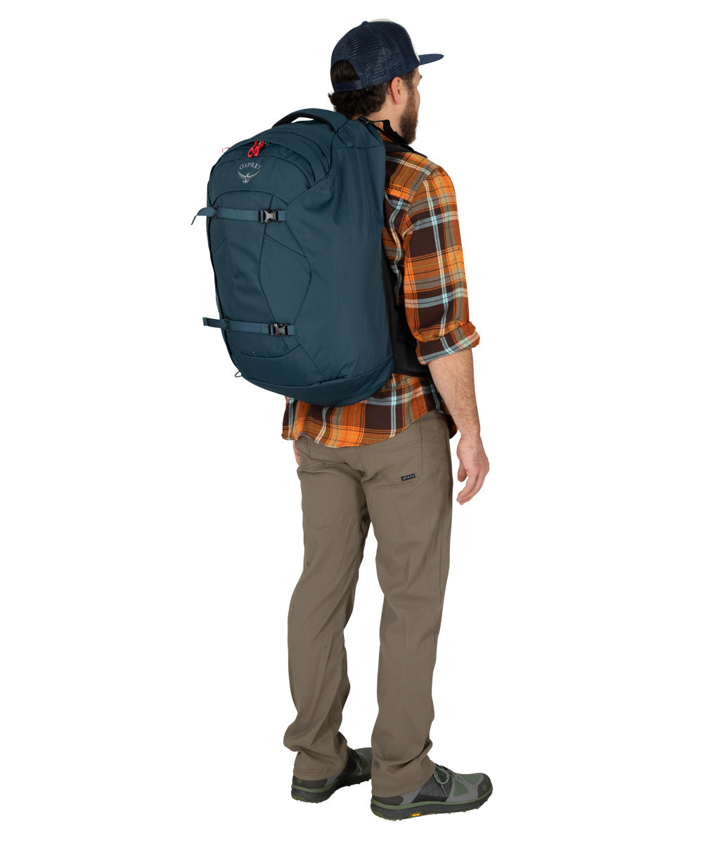 Osprey Farpoint 40l travel backpack for men