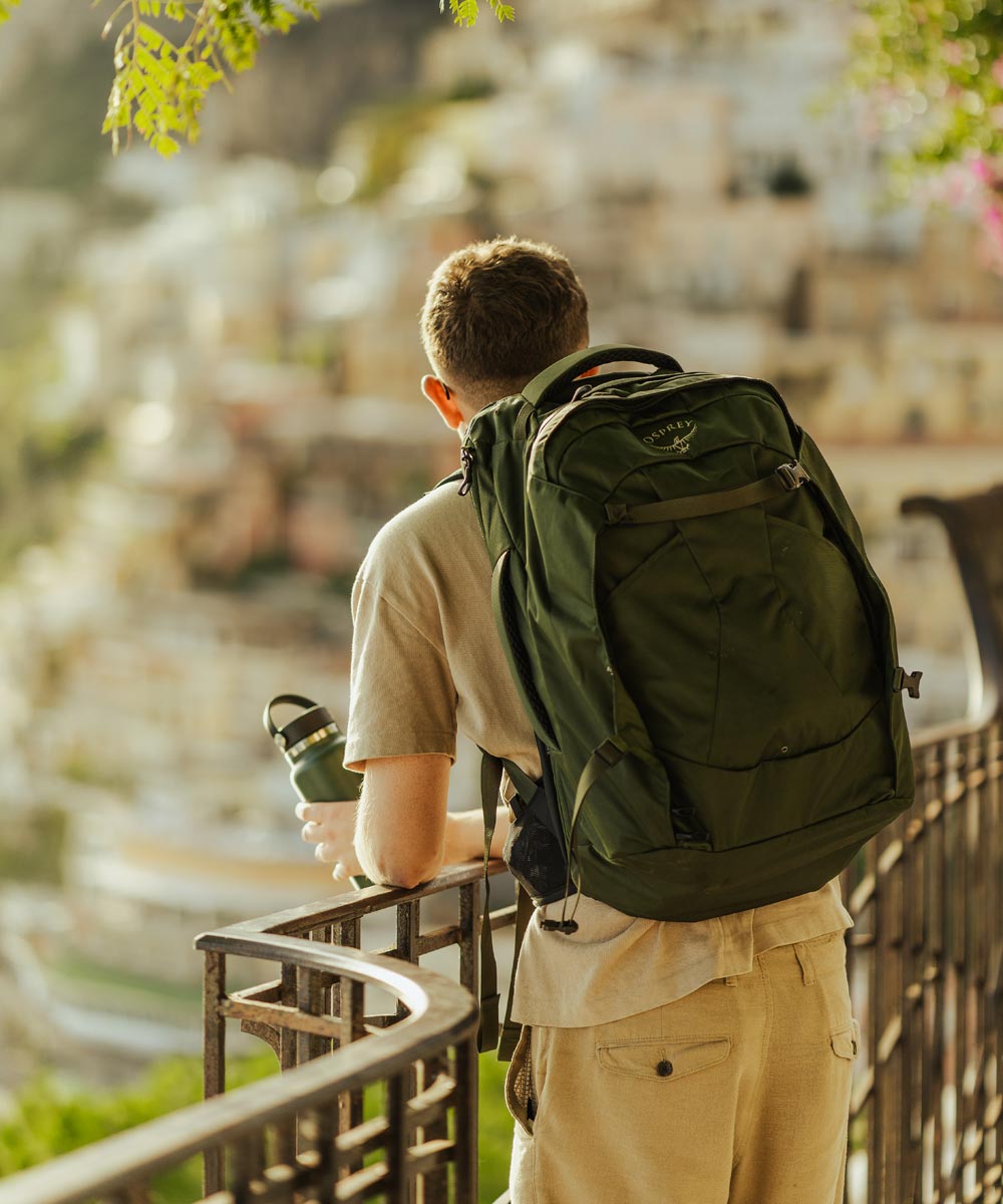 Osprey Farpoint 40l travel backpack for men