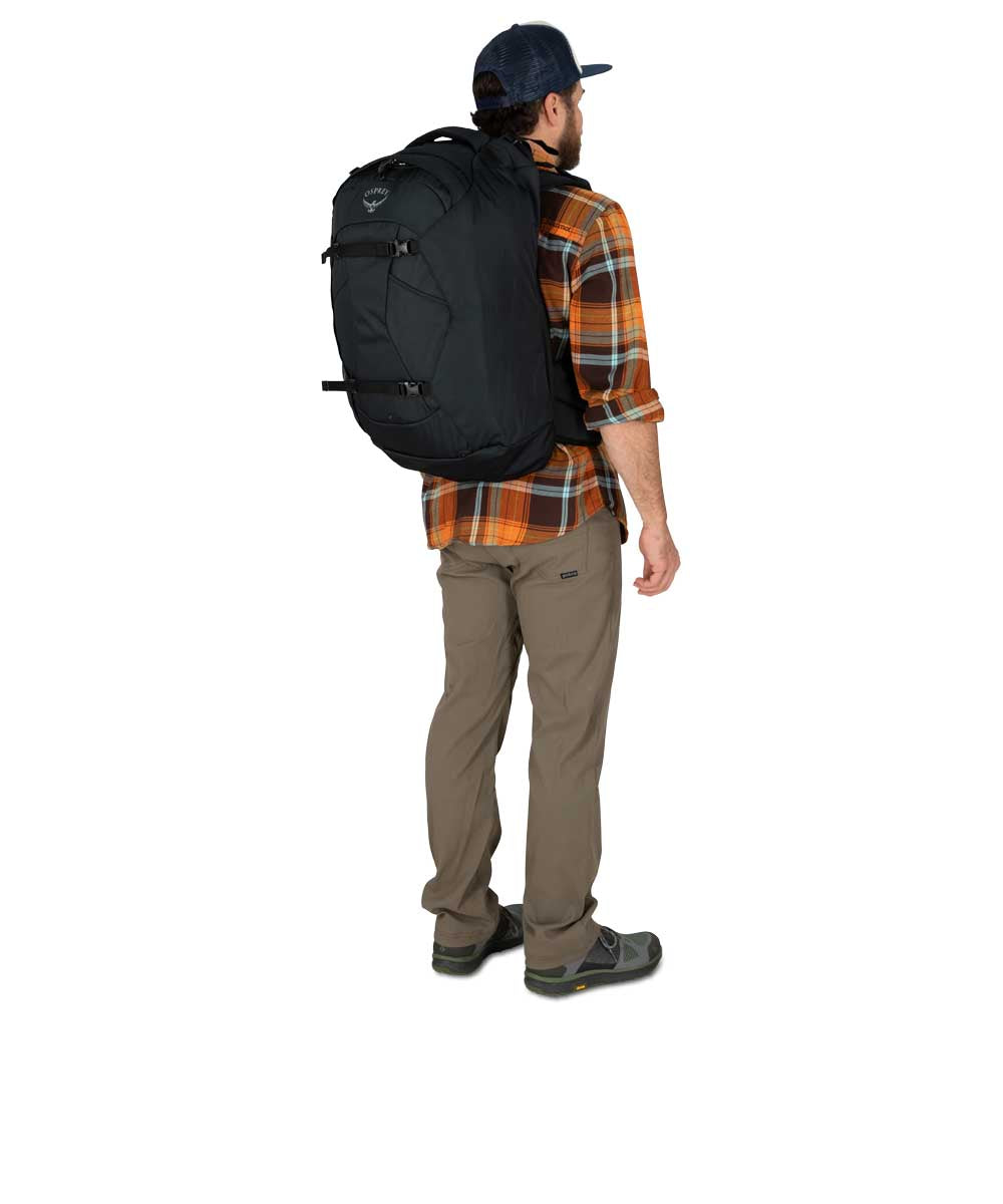 Osprey Farpoint 40l travel backpack for men