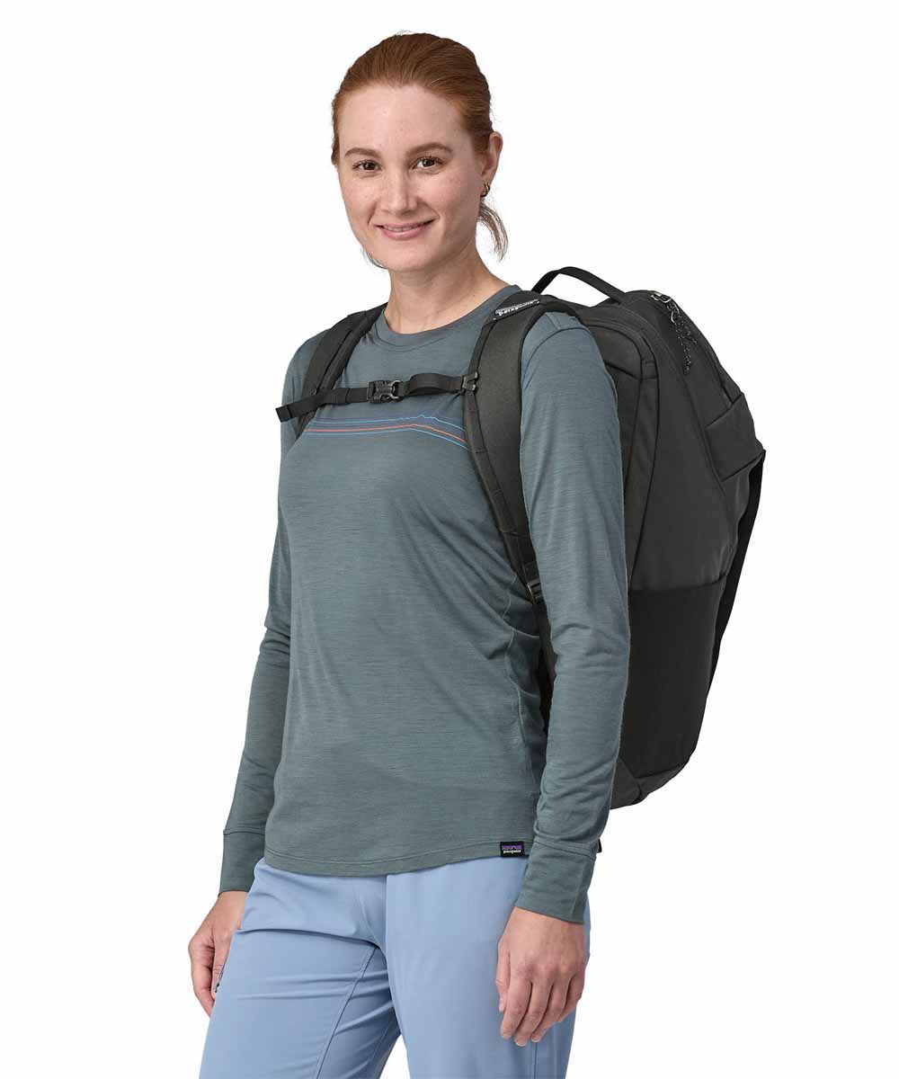 Patagonia backpack Black Hole Pack 32 liters