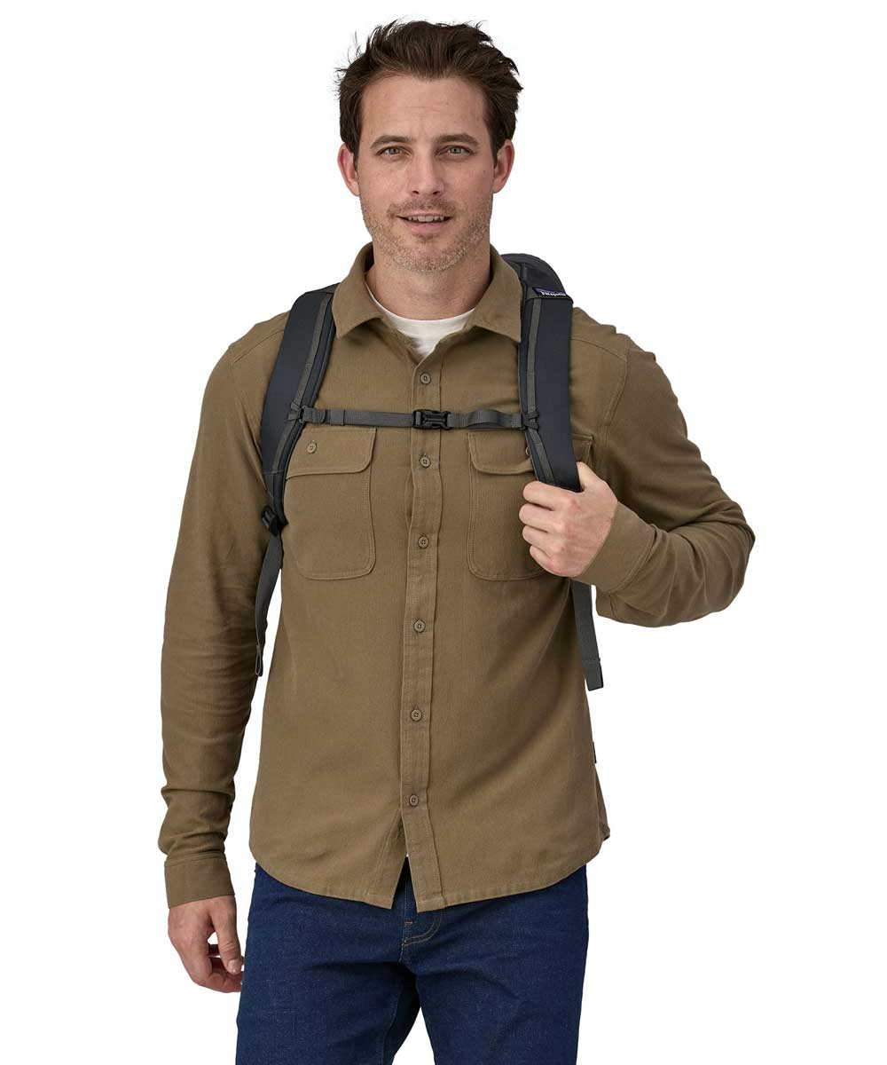 Patagonia backpack Black Hole Pack 32 liters