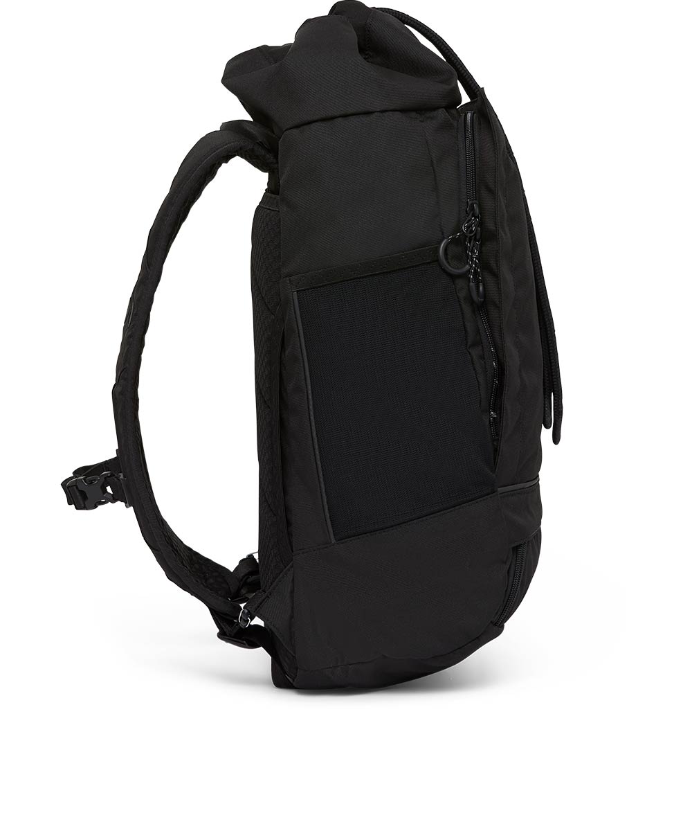 Pinqponq Blok Medium backpack made from recycled PET bottles