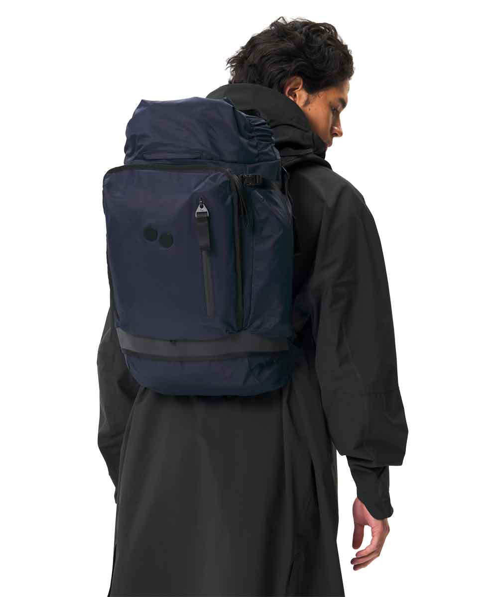 Pinqponq Komut Medium Rucksack aus recycelten PET-Flaschen