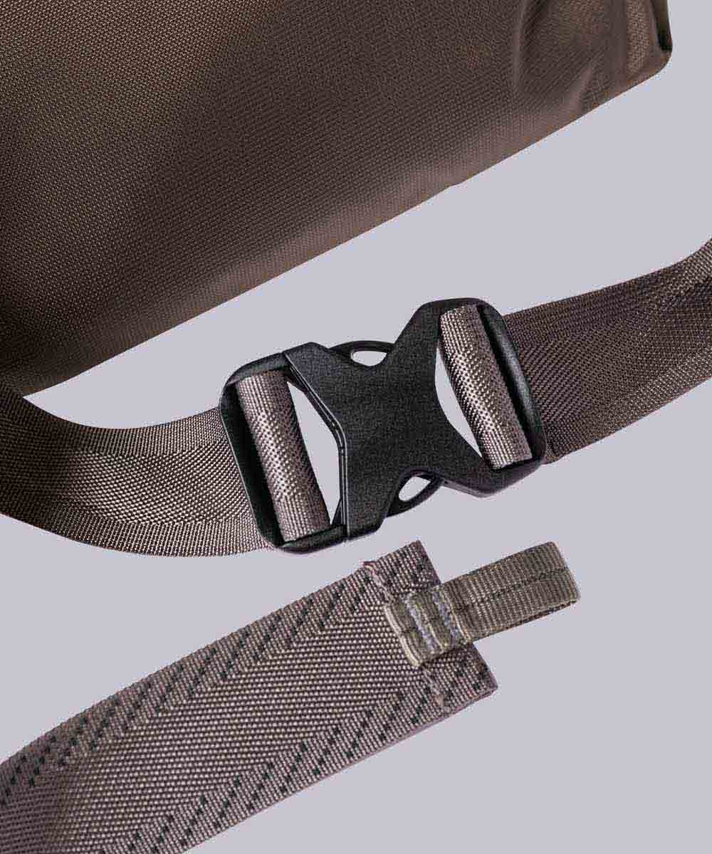 Sandqvist All Terrain Hike Crossbody Bag