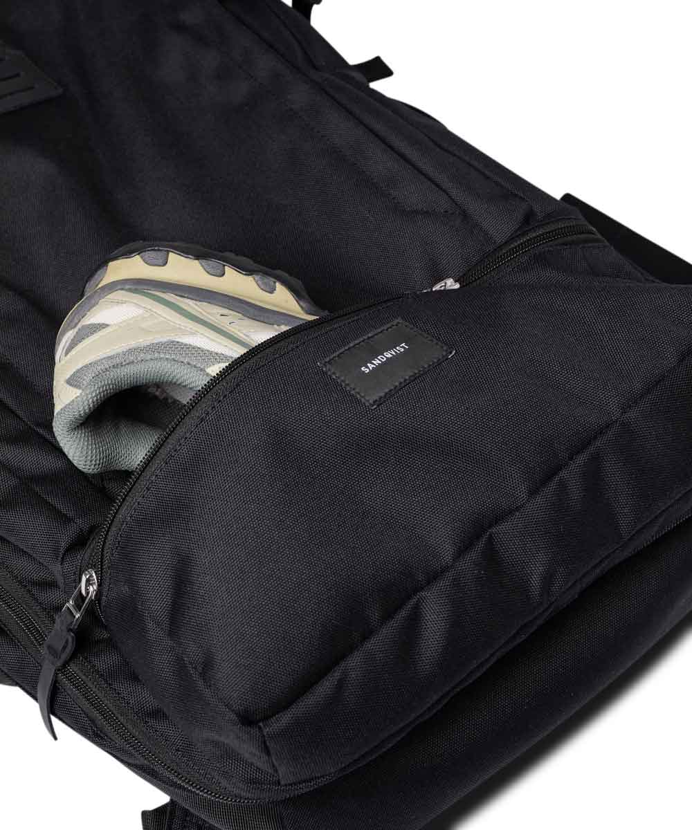 Sandqvist Otis travel backpack 34 liters