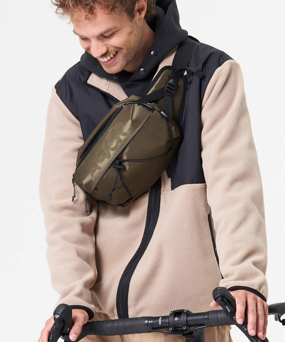 Aevor Bar Bag 2-in-1 handlebar bag & bum bag