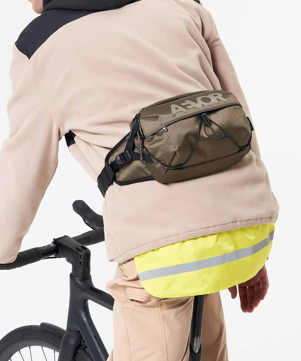 Aevor Bar Bag 2-in-1 handlebar bag & bum bag