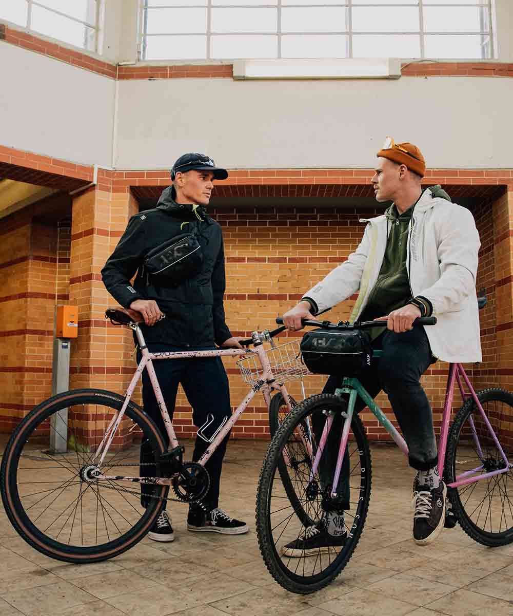 Aevor Bar Bag 2-in-1 handlebar bag & bum bag