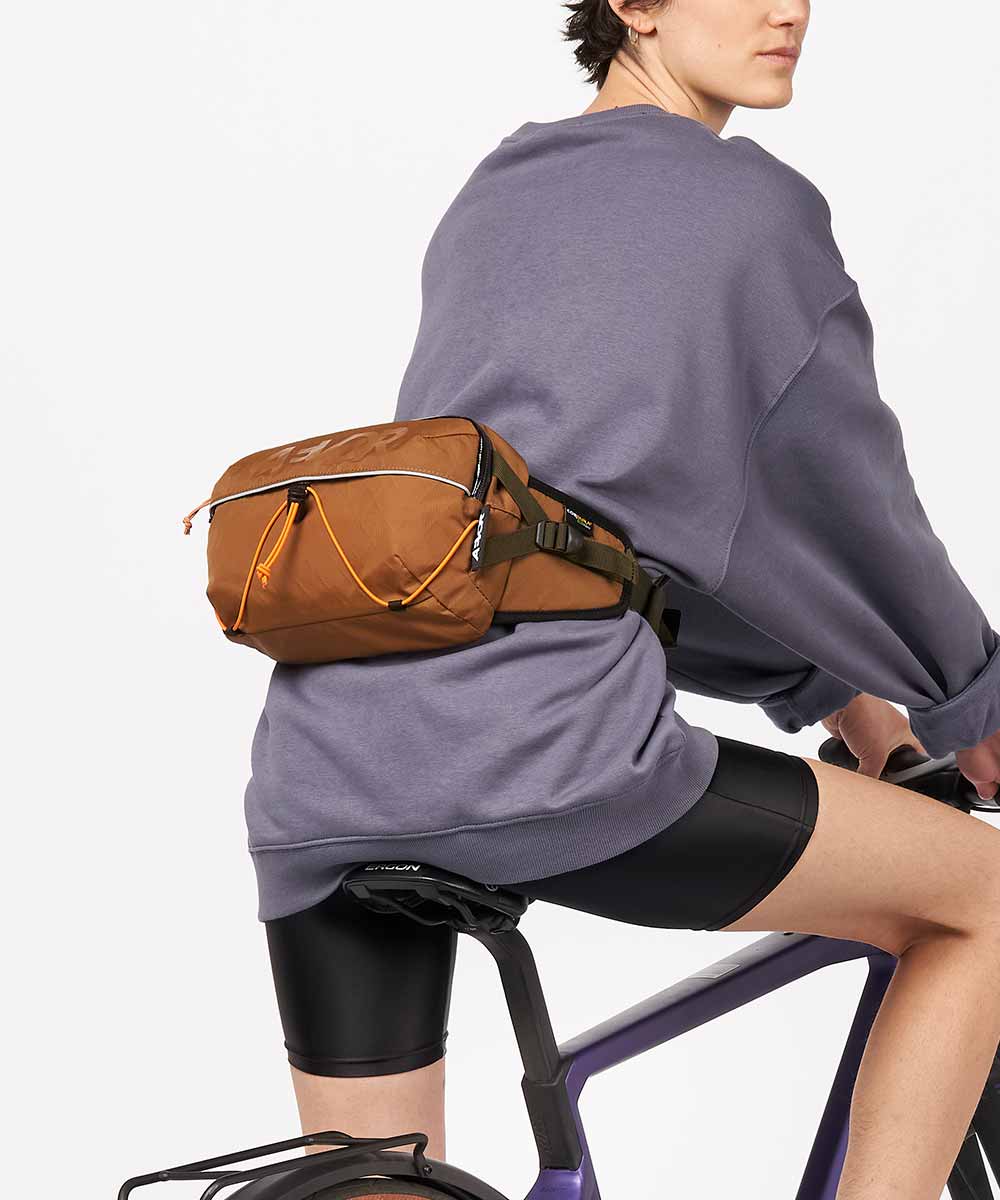 Aevor Bar Bag 2-in-1 handlebar bag & bum bag