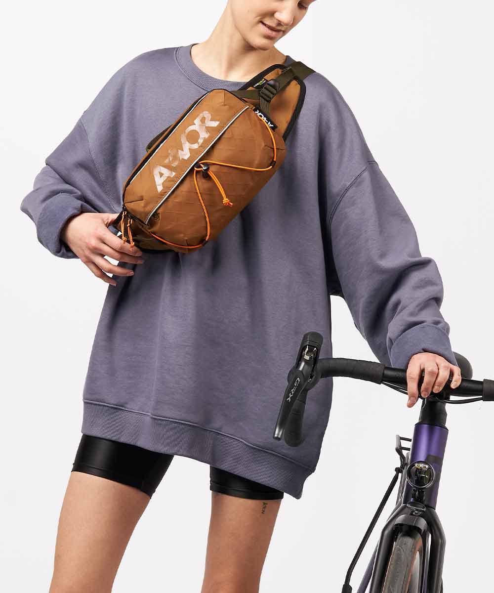 Aevor Bar Bag 2-in-1 handlebar bag & bum bag