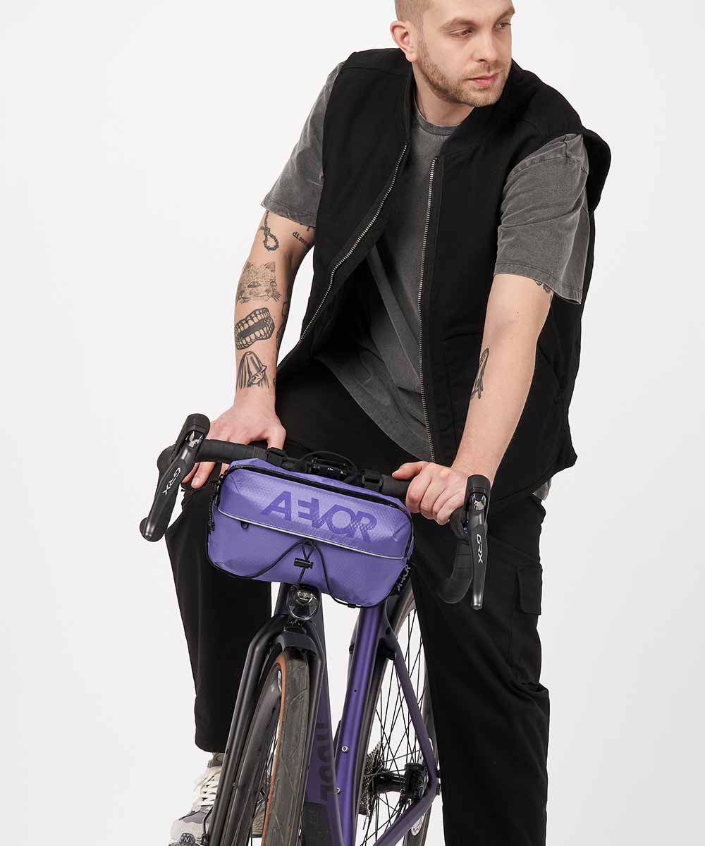 Aevor Bar Bag 2-in-1 handlebar bag & bum bag