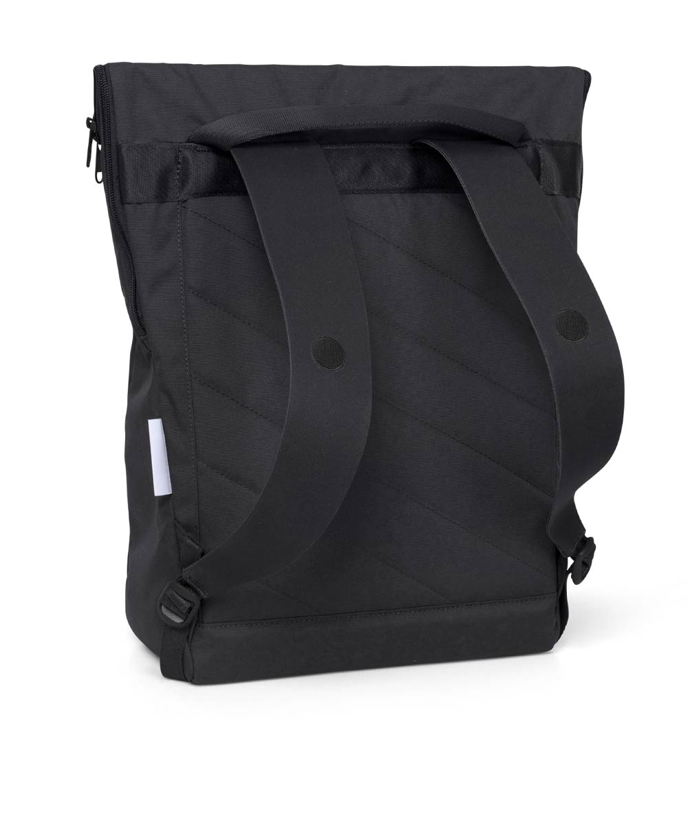 Pinqponq Klak backpack made from recycled PET bottles