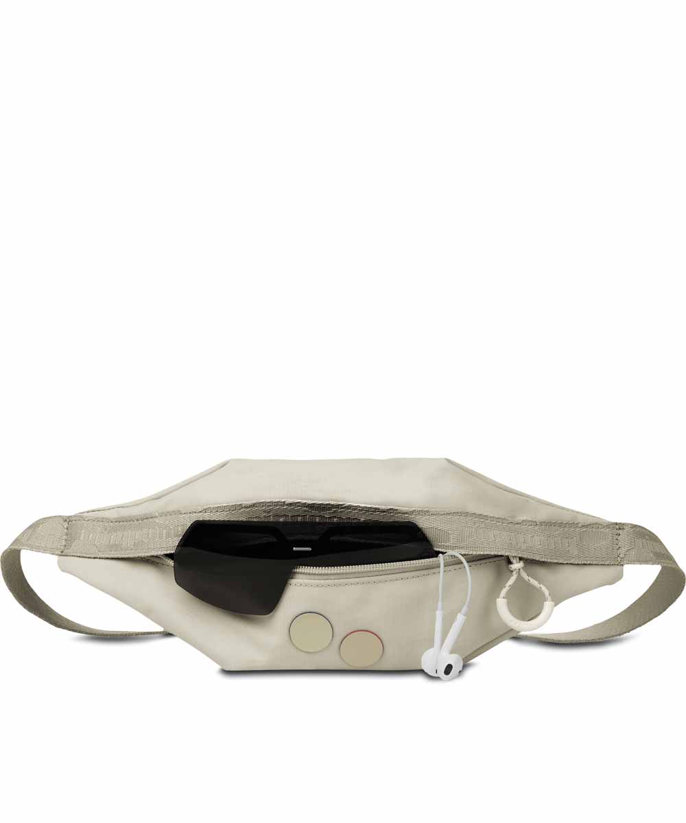 Pinqponq Nik belt bag made from recycled PET bottles