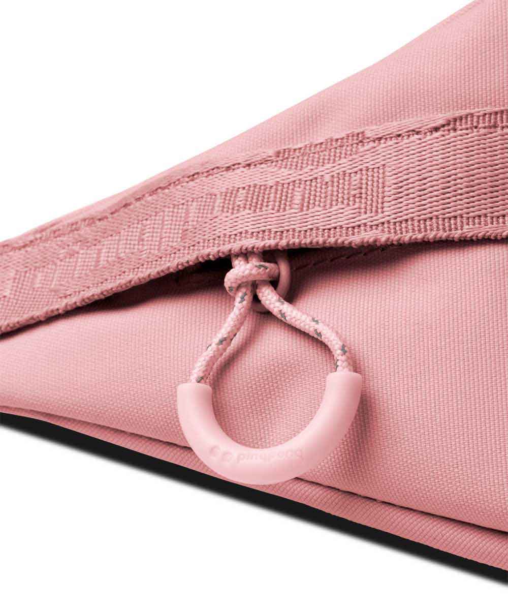 Pinqponq Nik belt bag made from recycled PET bottles