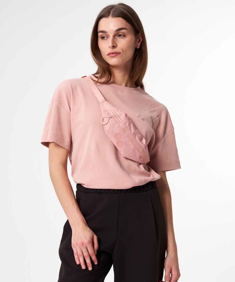 Pinqponq Nik belt bag made from recycled PET bottles