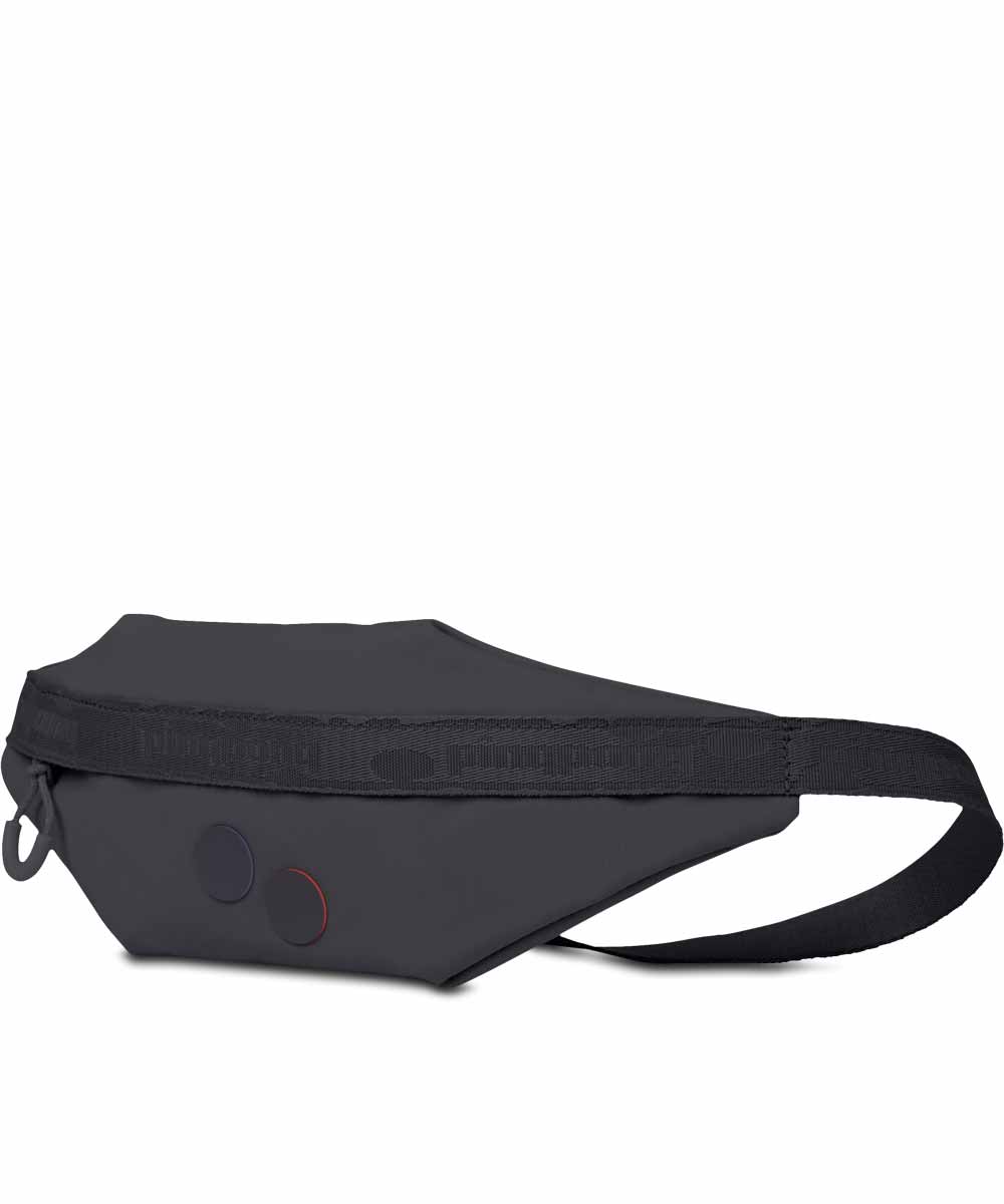 Pinqponq Nik belt bag made from recycled PET bottles