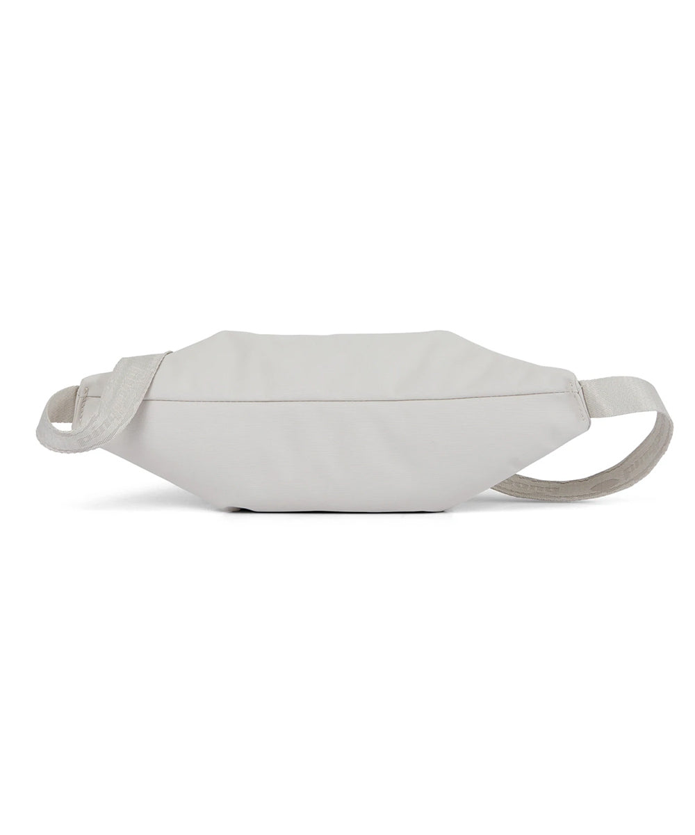 Pinqponq Nik belt bag made from recycled PET bottles