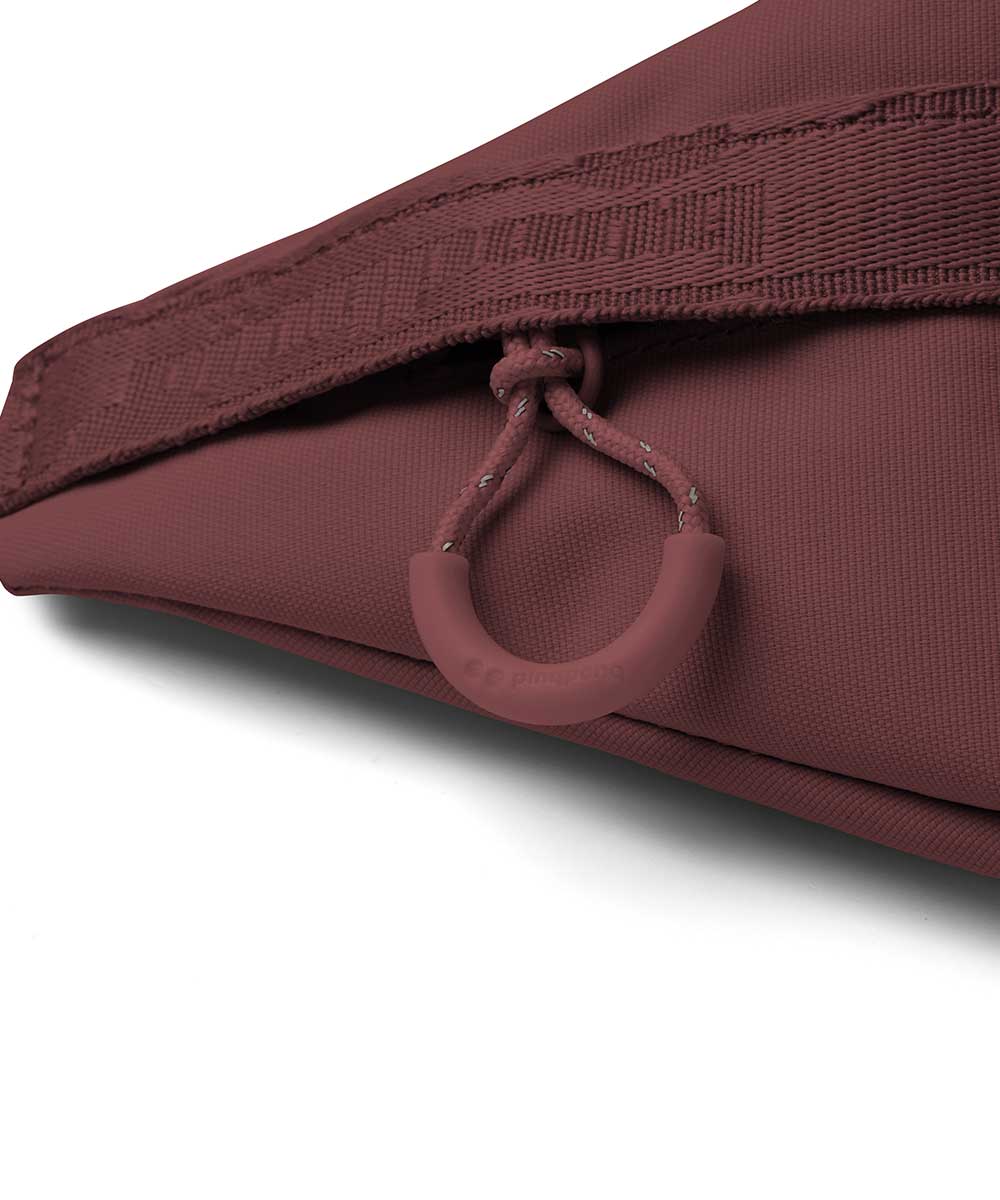 Pinqponq Nik belt bag made from recycled PET bottles