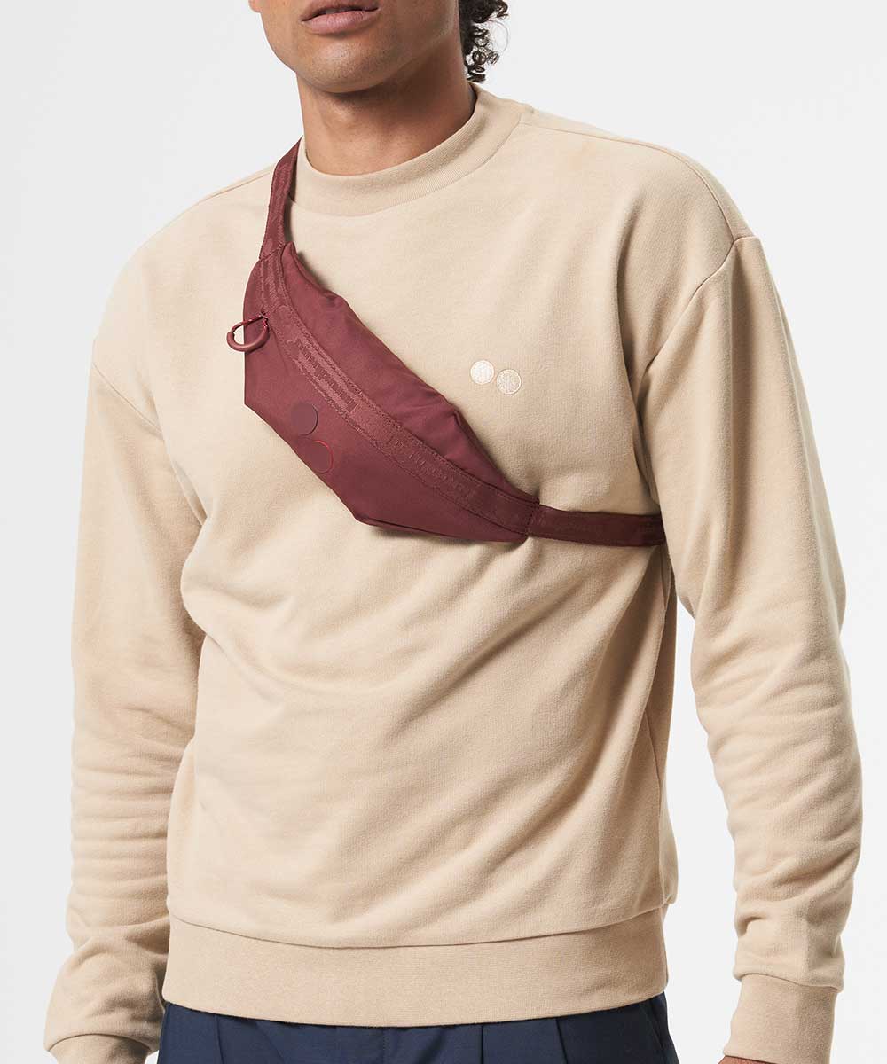 Pinqponq Nik belt bag made from recycled PET bottles