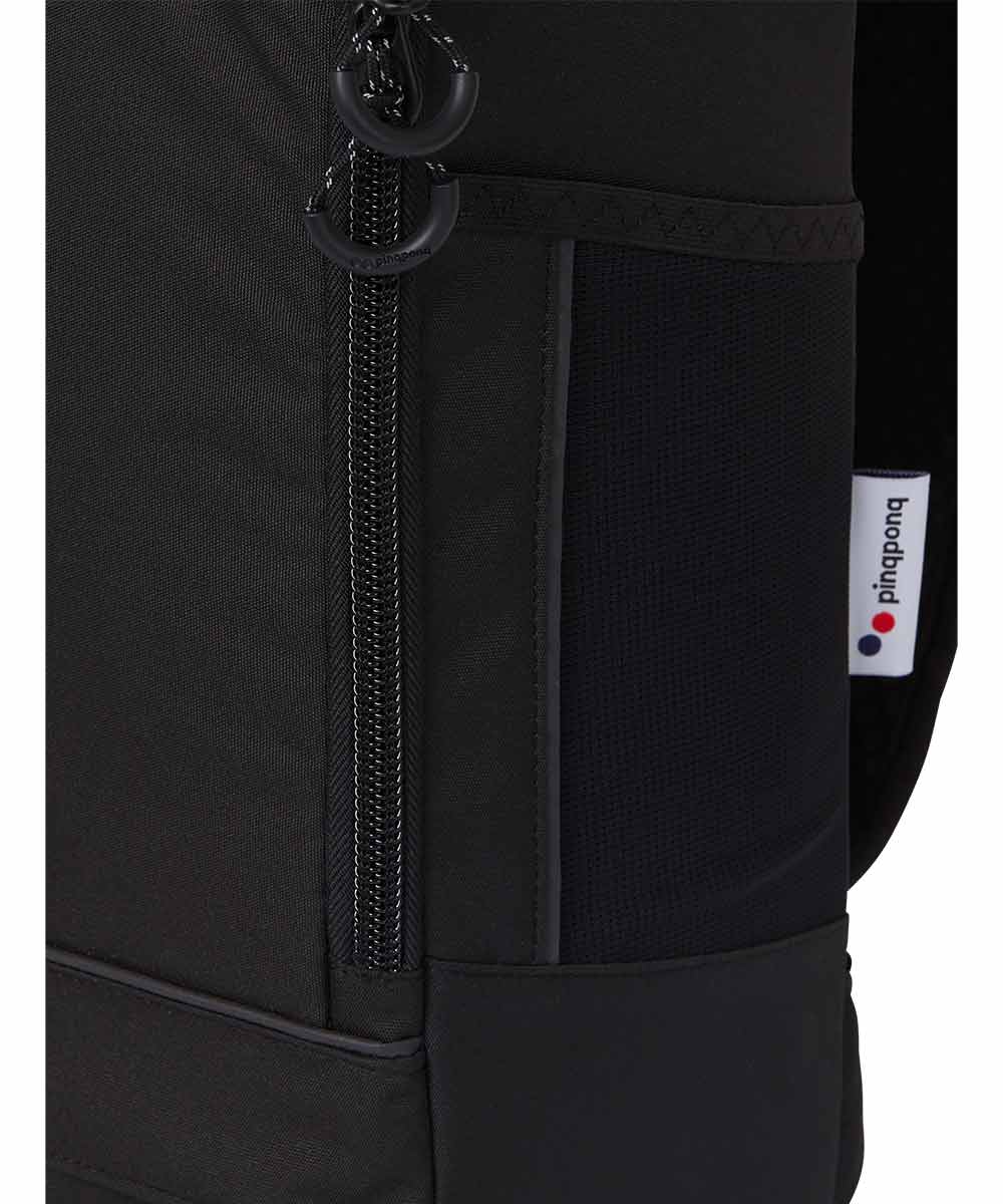 Pinqponq Cubik Medium Rucksack aus recycelten PET-Flaschen