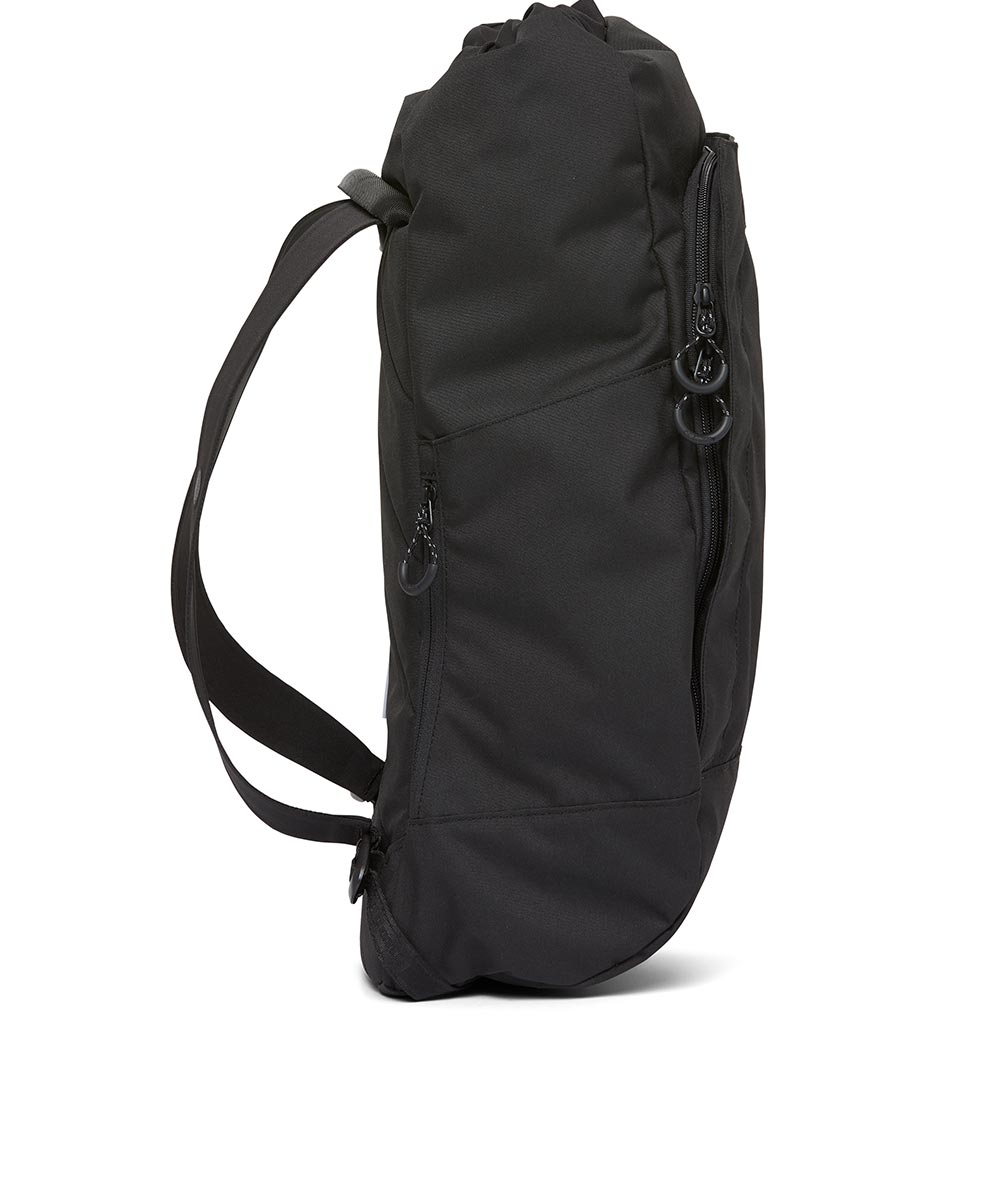 Pinqponq Kalm backpack made from recycled PET bottles