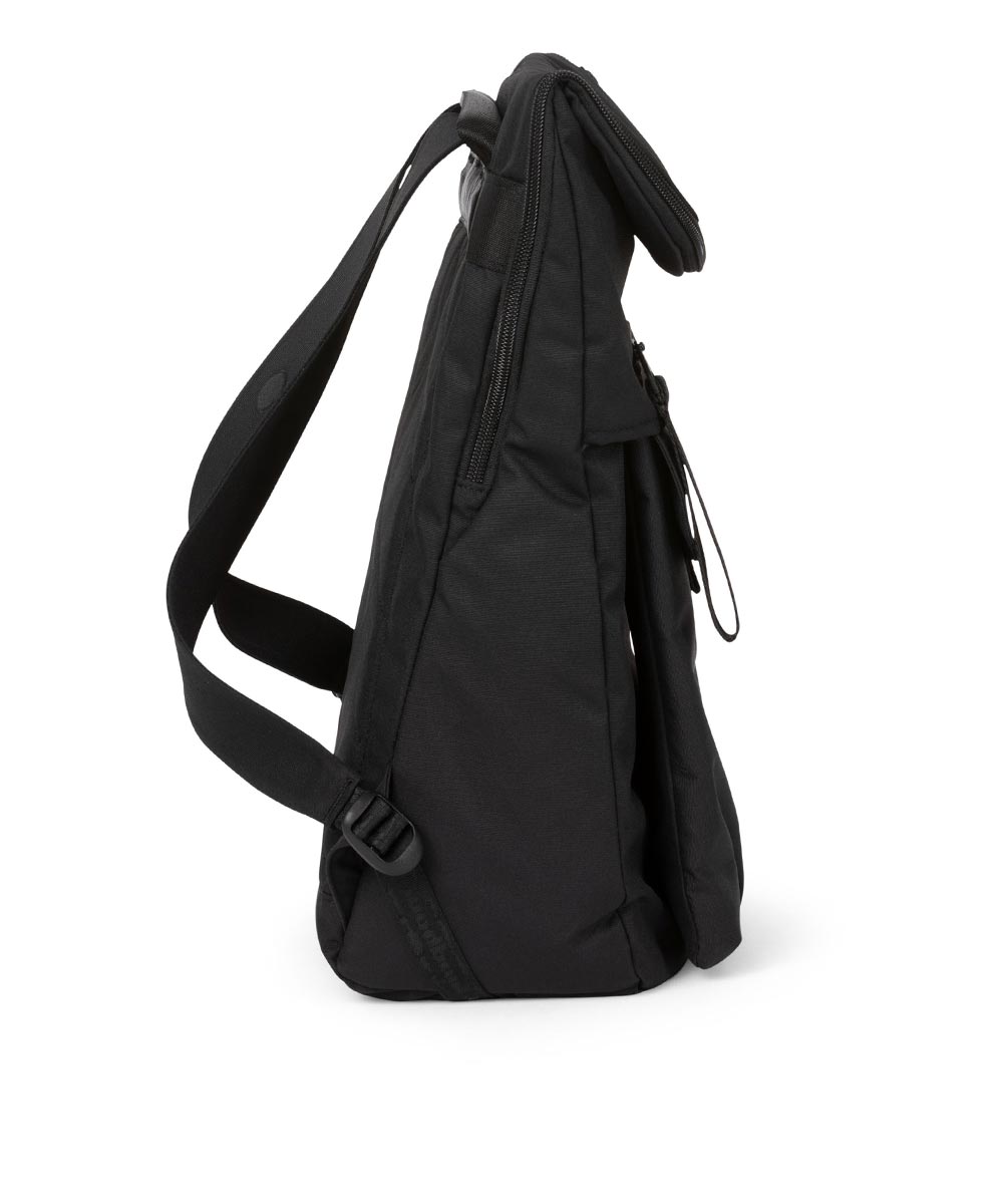 Pinqponq Klak backpack made from recycled PET bottles Construct