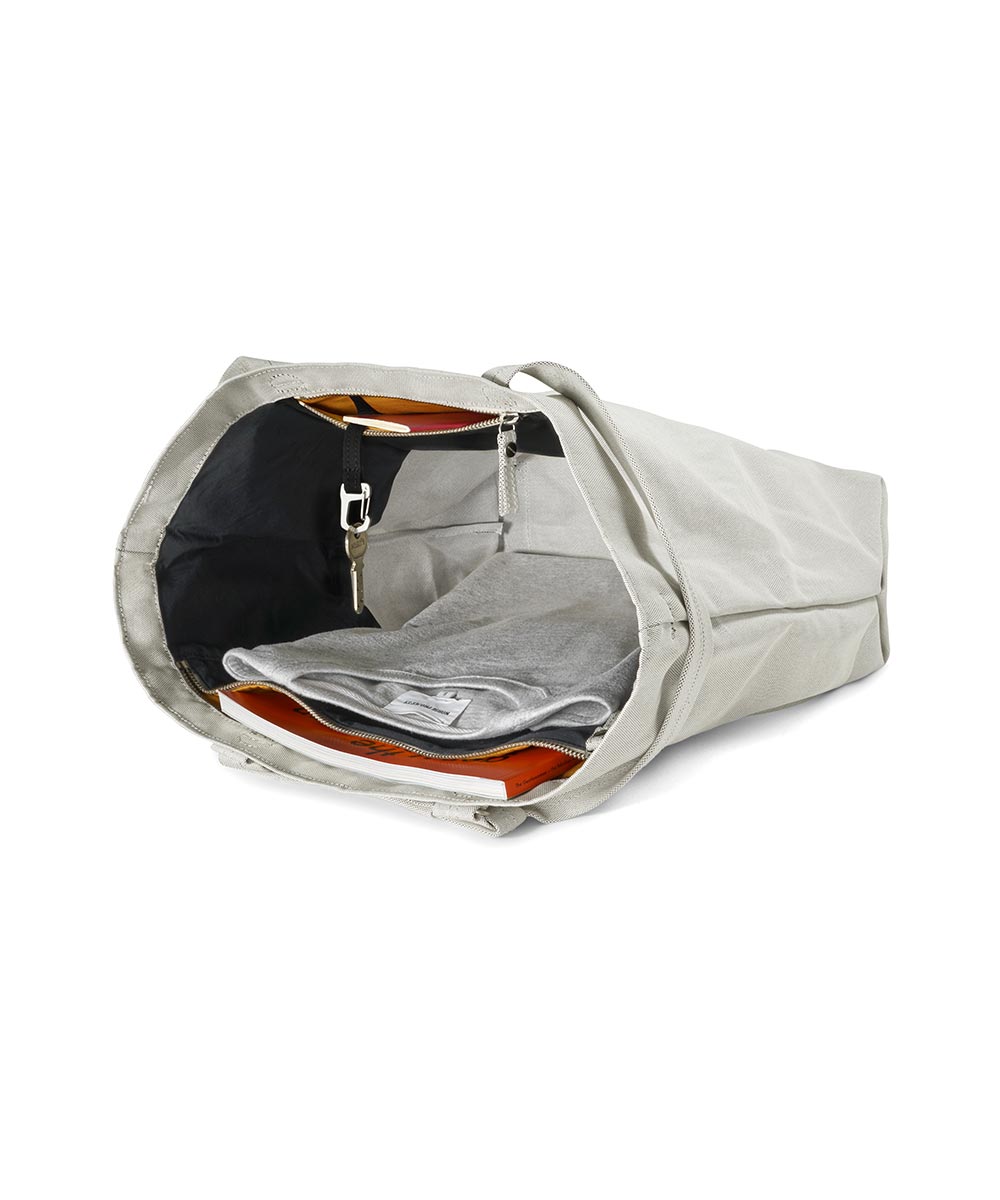 Qwstion Tote Bag Large made of Bananatex® plastic-free