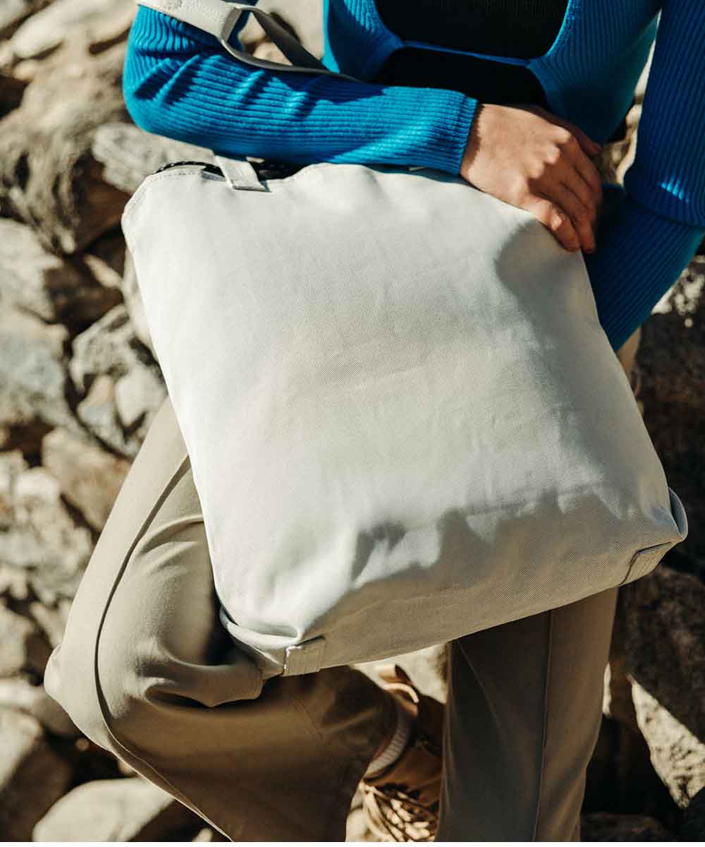 Qwstion Tote Bag Large made of Bananatex® plastic-free