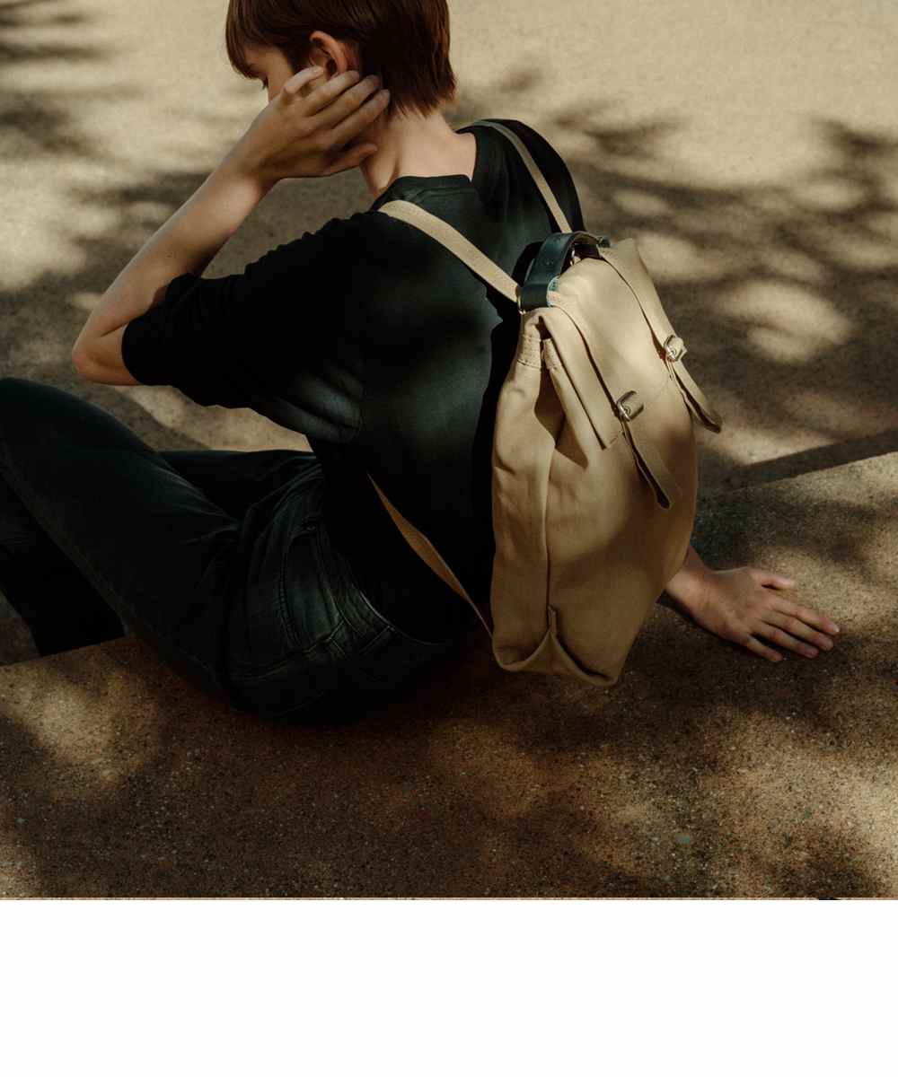 Qwstion Flap Tote Medium Bananatex®