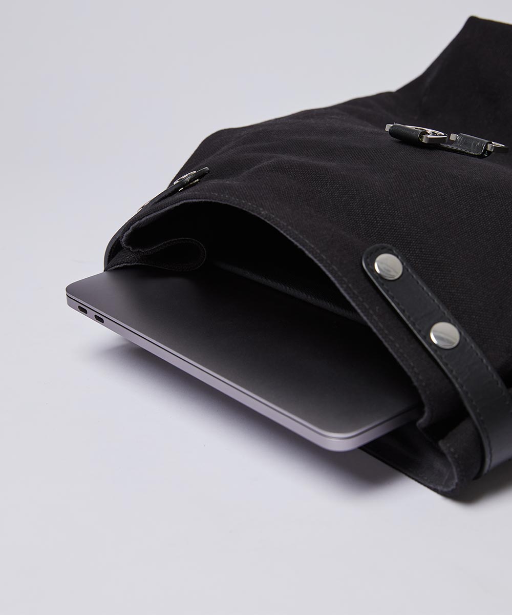 Sandqvist Alva Metal Hook sustainable daypack