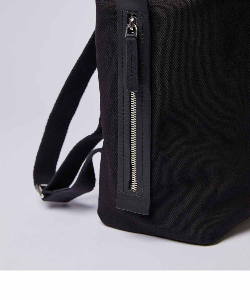 Sandqvist Alva Metal Hook sustainable daypack