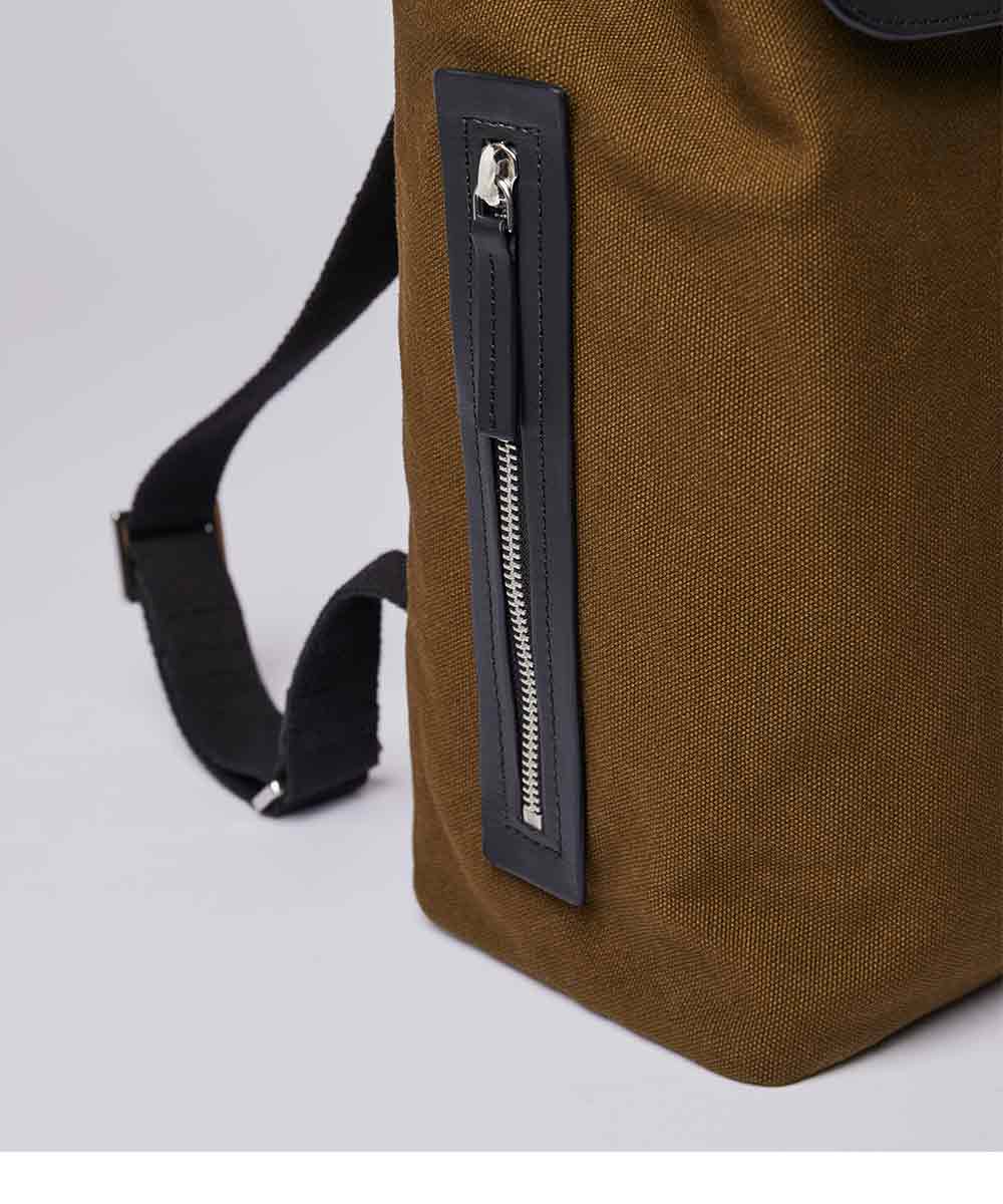 Sandqvist Alva Metal Hook sustainable daypack