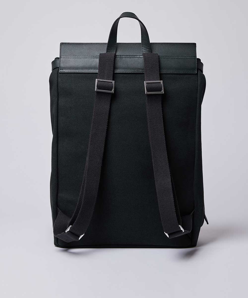 Sandqvist Hege Metal Hook sustainable daypack