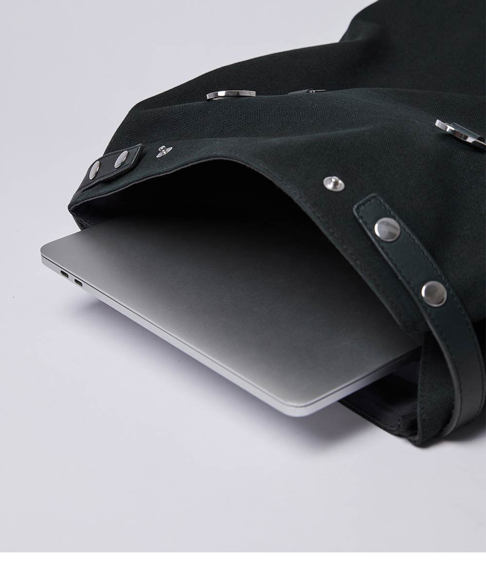 Sandqvist Hege Metal Hook sustainable daypack