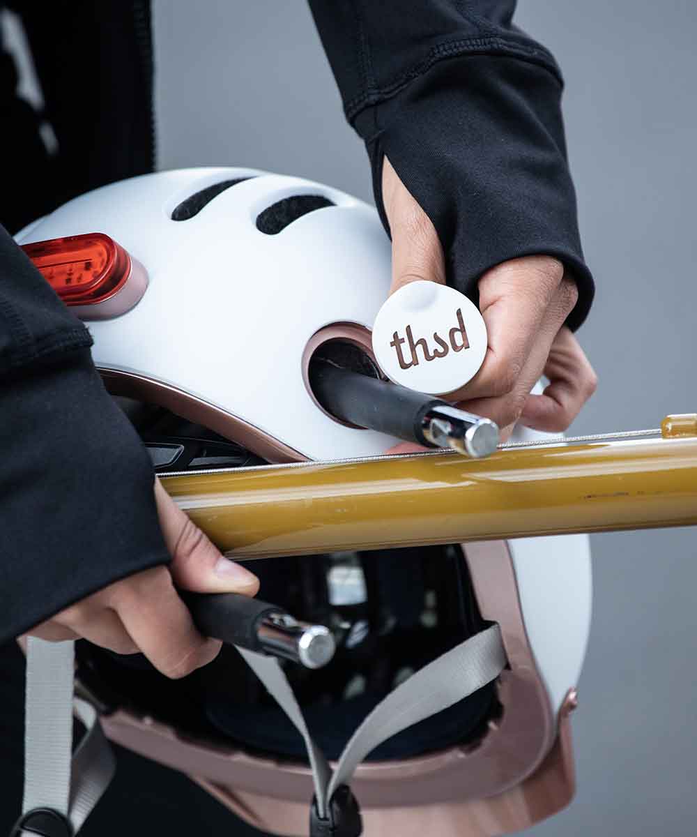 THOUSAND Chapter bicycle helmet with rear light