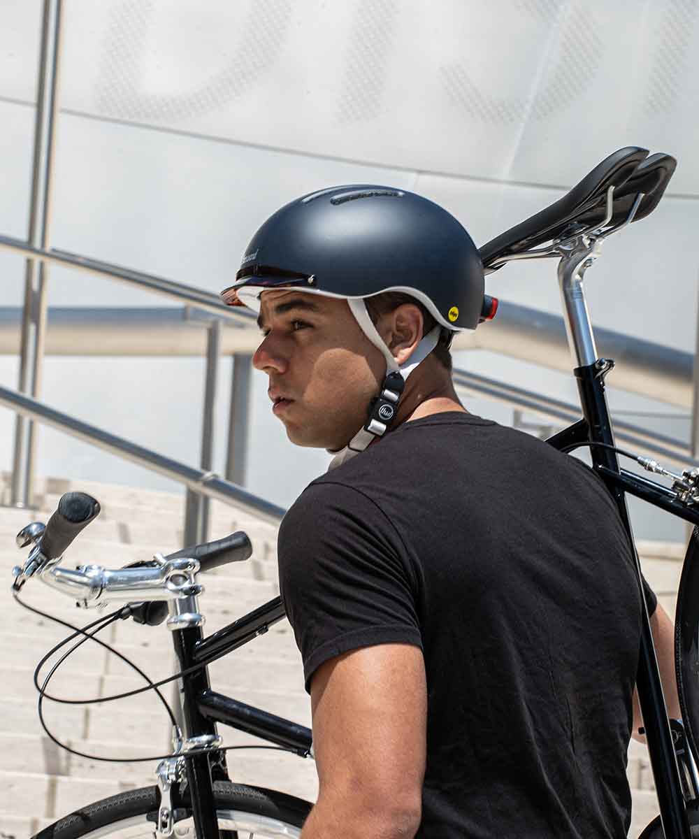 THOUSAND Chapter bicycle helmet with rear light