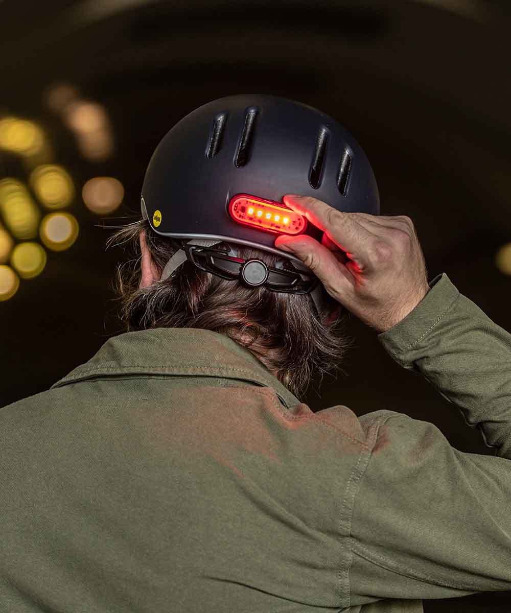 THOUSAND Chapter bicycle helmet with rear light