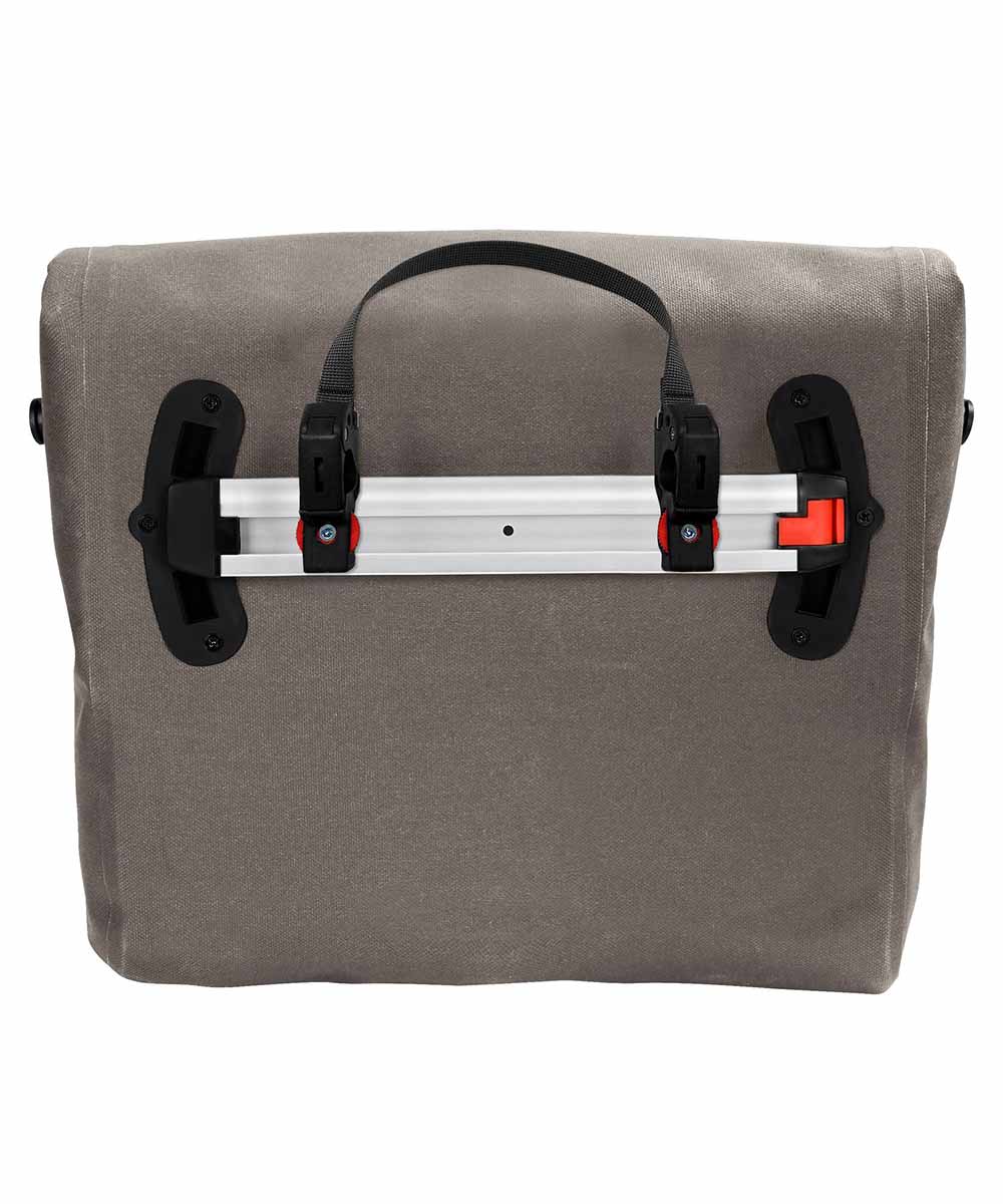 Vaude Augsburg III L sustainable bicycle bag