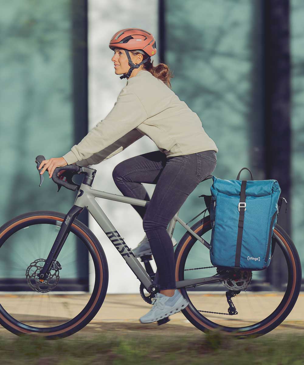 Otinga Flip – Borsa Da Bicicletta 2 In 1 Convertibile In Zaino, 34 Litri, Con Scomparto Laptop, Nero